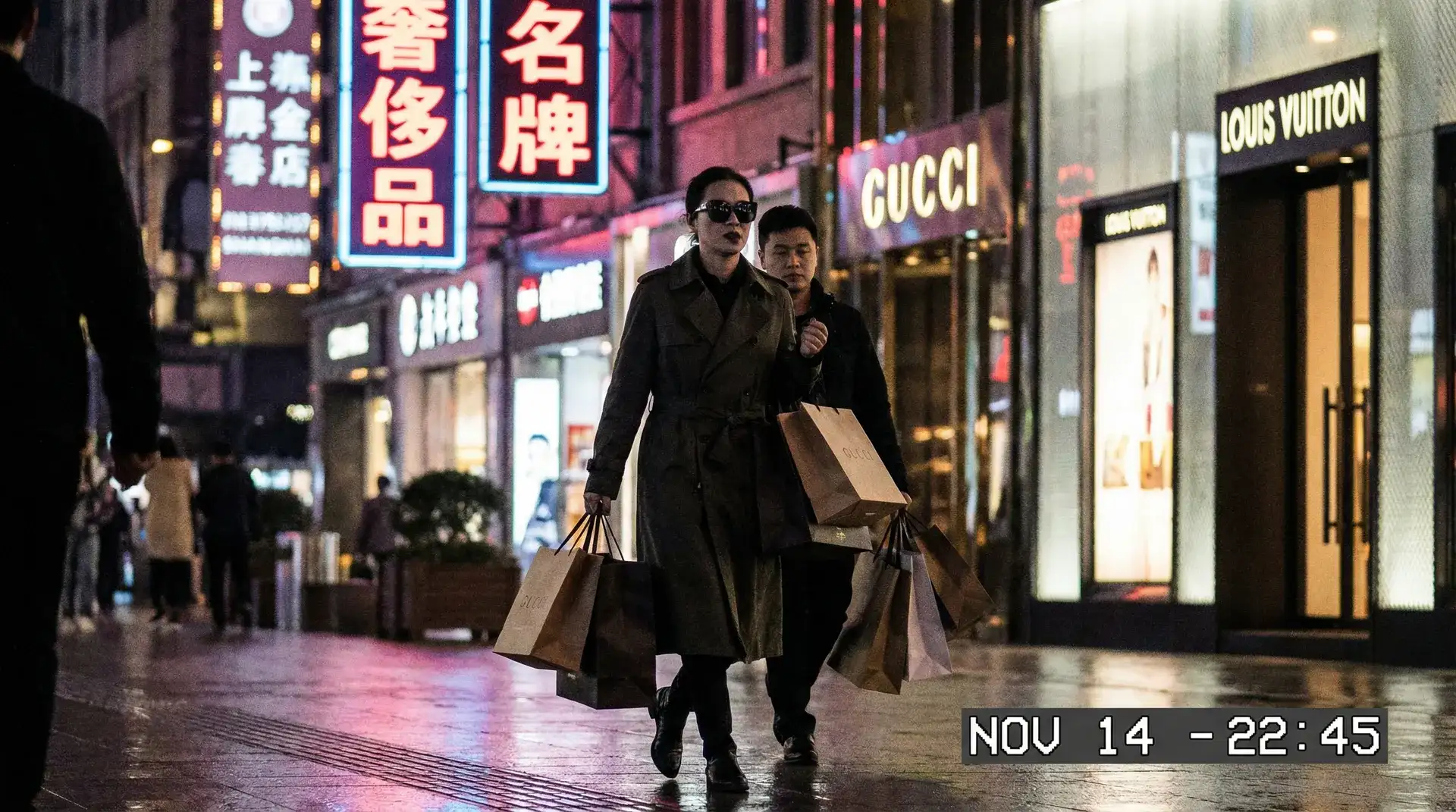 骚狐-潮流生活分享|独家热点|互动社区每日更新 - 奢侈品购物被拍
